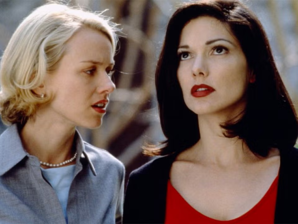 Mulholland Drive: Un viaggio onirico nel lato oscuro di Hollywood